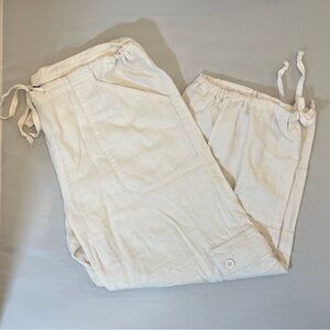 Women's white linen blend Capris